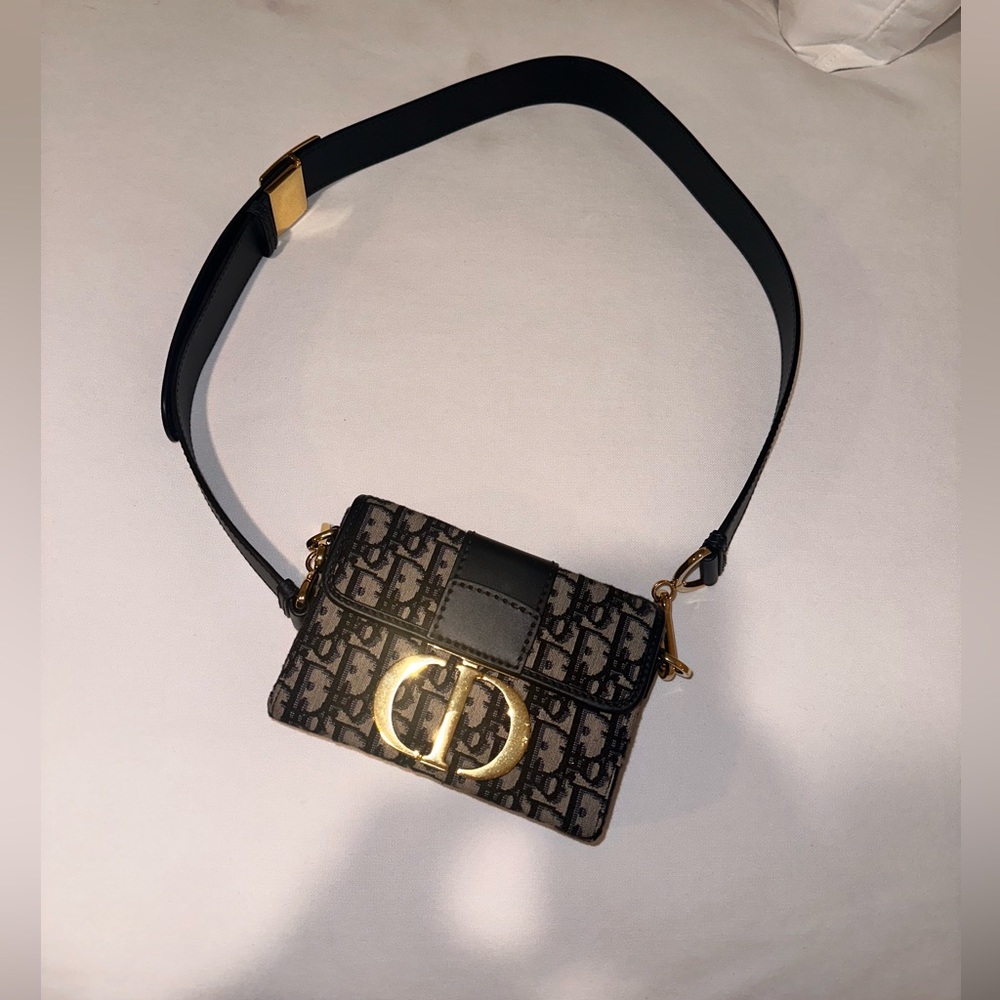 Dior 30 montaigne box bag.